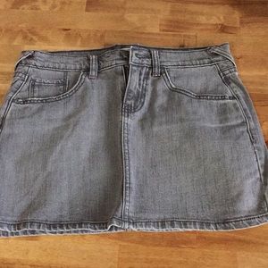 Old Navy Jeans skirt very cute in good condition